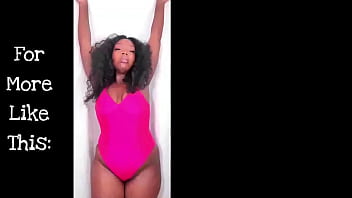 HORNY EBONY SPREADING HER YOUNG PINK HORNY PUSSY AND FLASHING PEOPLE ON IG LIVE